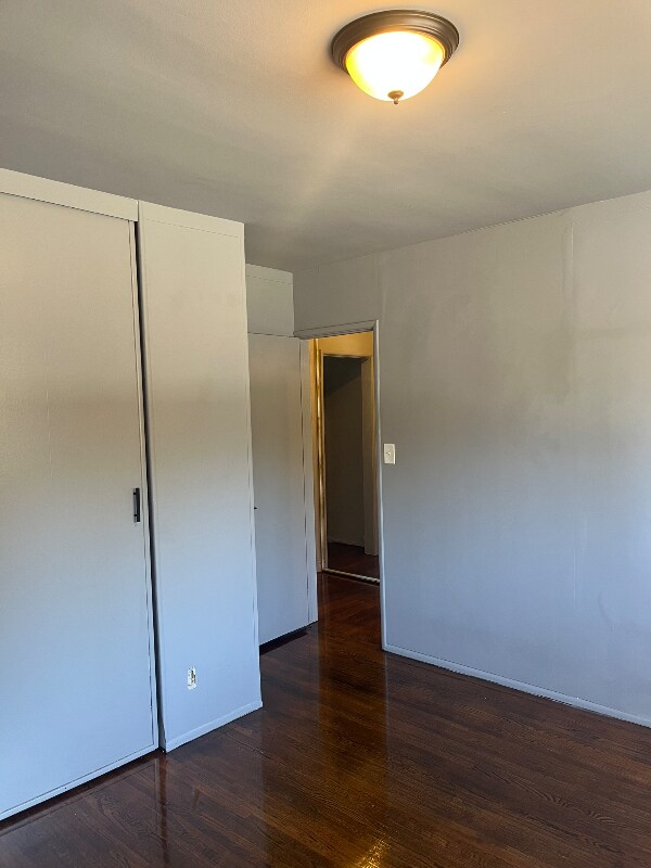 Building Photo - 13744 Burbank Blvd