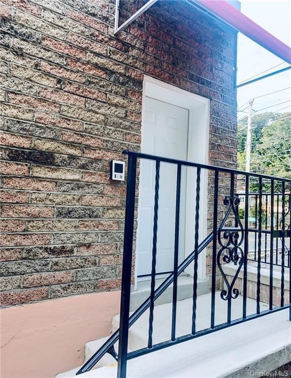 Building Photo - 25 W Hartsdale Ave