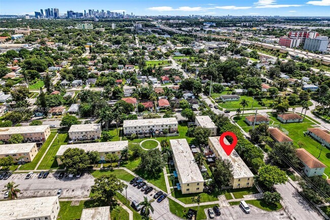 Building Photo - 8329 NW 5th Ave