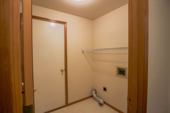 Building Photo - Welcome to the spacious one-level home in ...