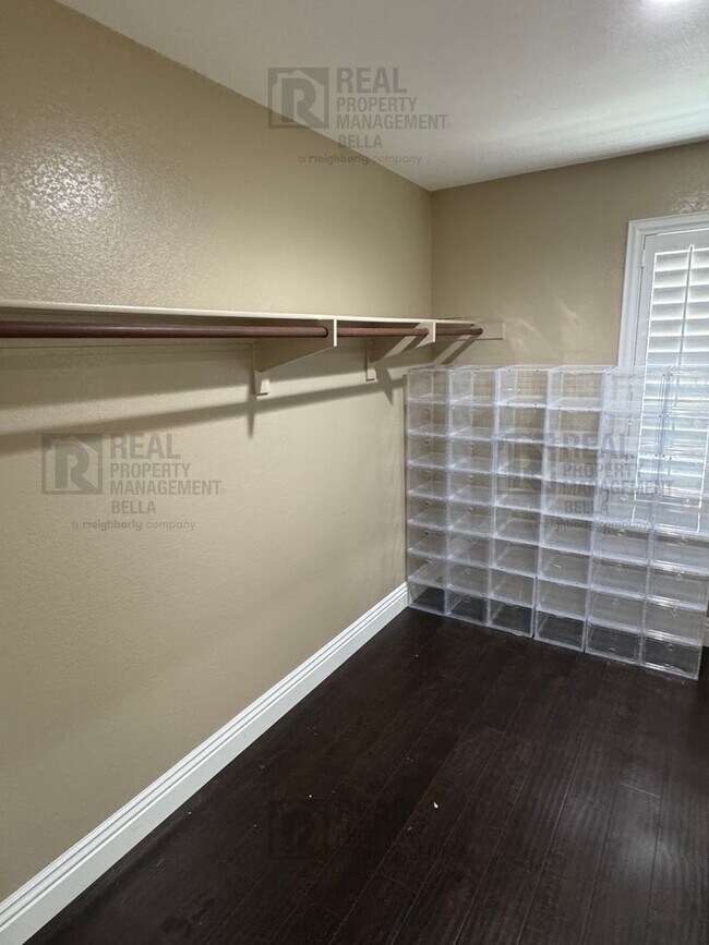 Building Photo - Spacious Murrieta Home with Pool, Spa, Firepit & Backyard Entertaining