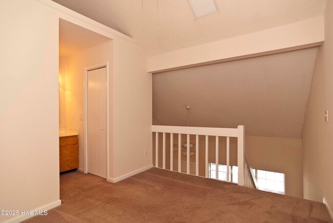 Building Photo - 4109 Spirea Dr