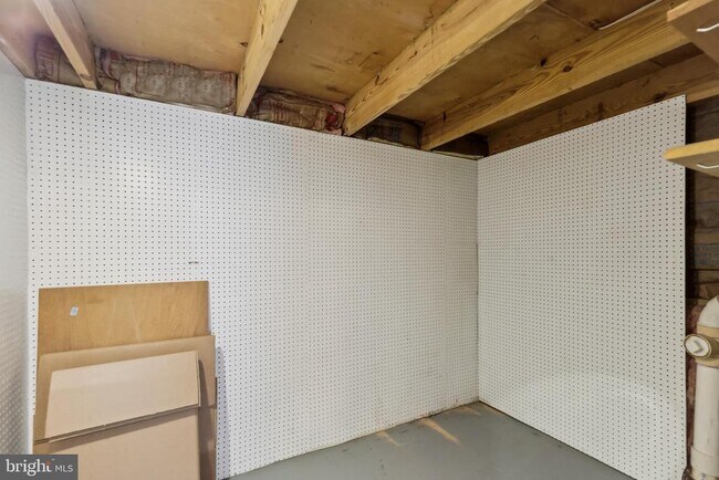 Building Photo - 7230 Taveshire Wy