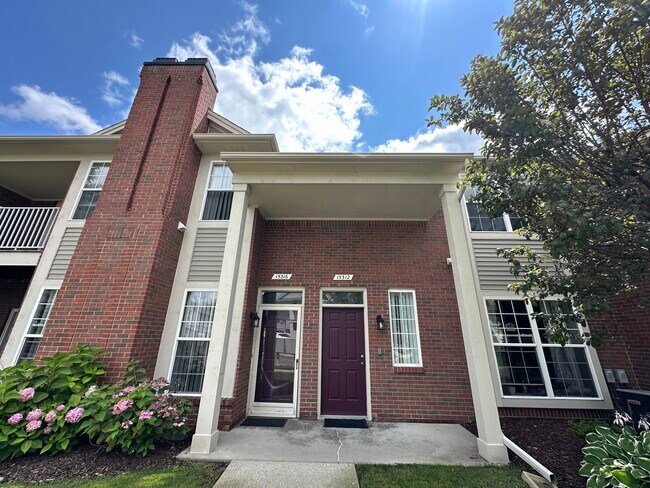 Primary Photo - 15312 Yale Dr