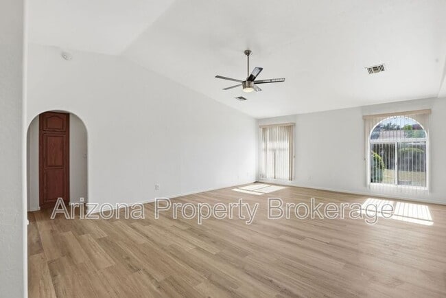 Building Photo - 2325 W Stottler Dr