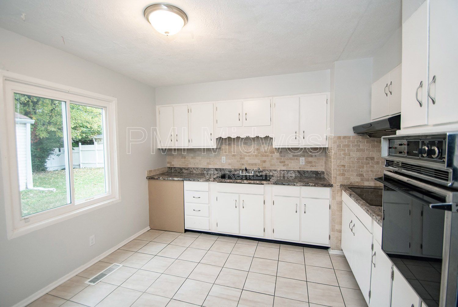 Building Photo - 4610 Karen Dr