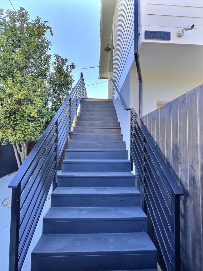 Building Photo - 5340 Grosvenor Blvd