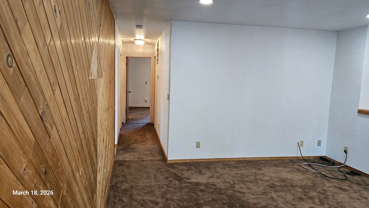 Building Photo - 1335 W Scenic Dr