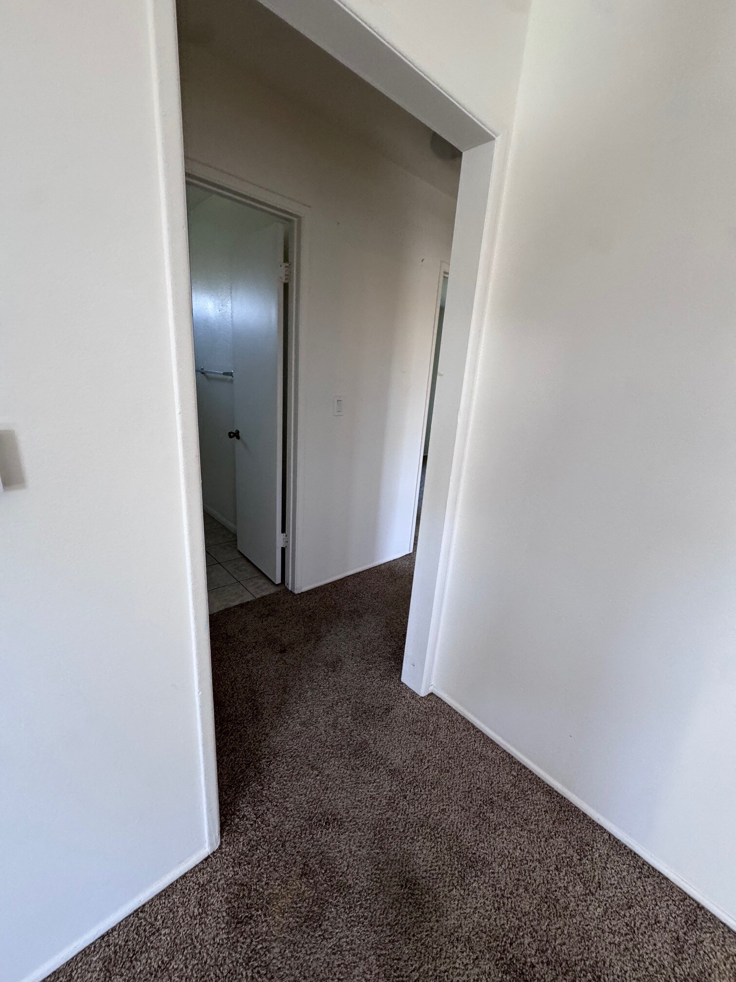 Building Photo - 281 S Evergreen Dr