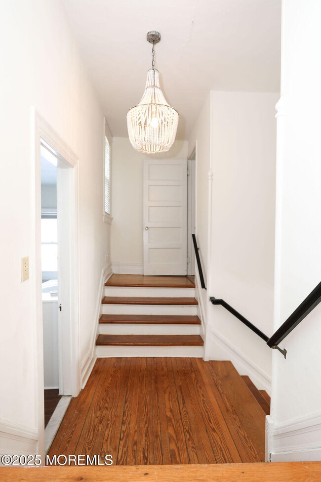 Building Photo - 17 Beach Rd