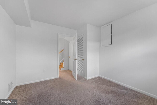 Building Photo - 12 Earlybird Ave