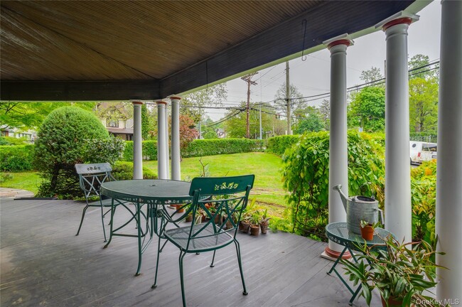 Building Photo - 579 Broadway