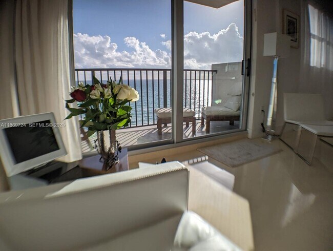 Building Photo - 9273 Collins Ave