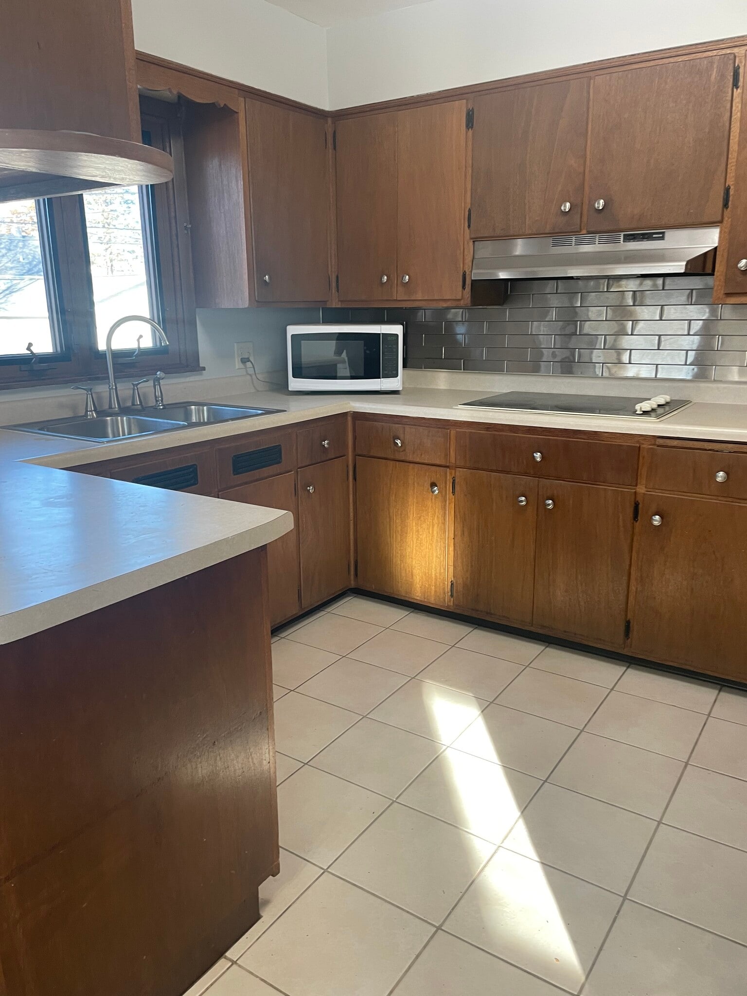 Building Photo - 1516 W 35th St