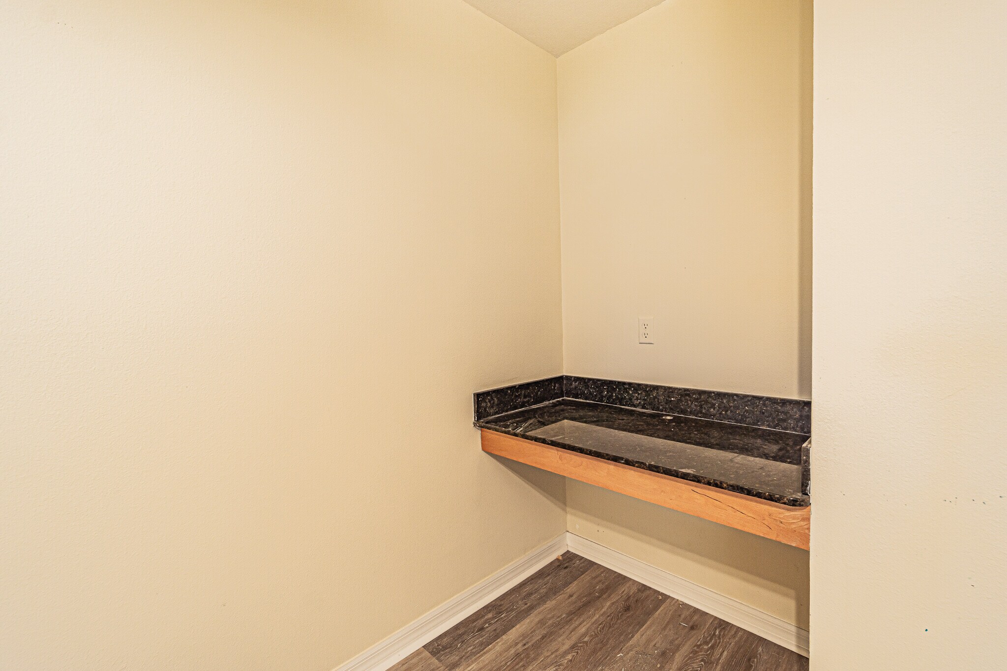 Building Photo - 3421 Dragon View Ct