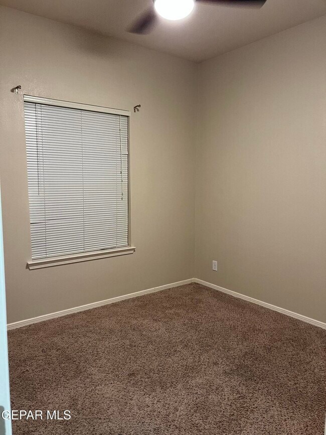 Building Photo - 13266 Kestrel Ave