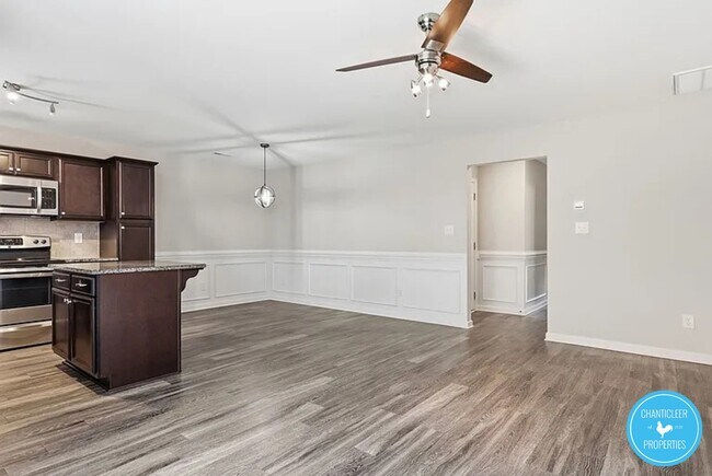 Building Photo - 2663 Middle Br Bnd