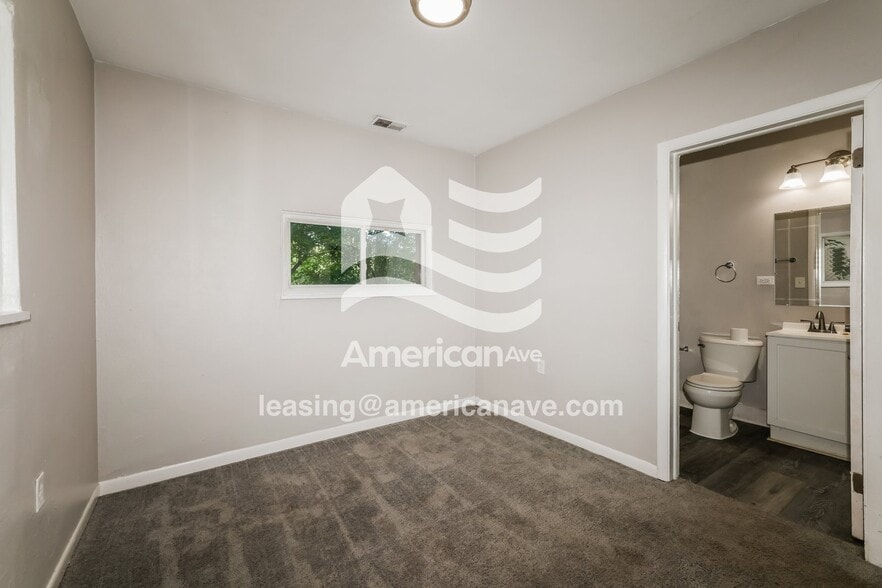 Building Photo - 3527 Pittsburg Ave