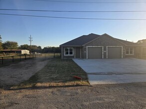 Building Photo - 171 Stillhouse Rd