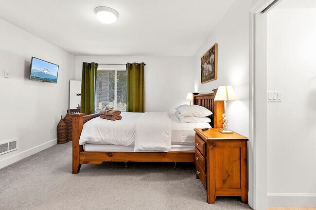 Building Photo - 2809 N Starr St