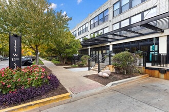 Building Photo - 1151 W 15th St