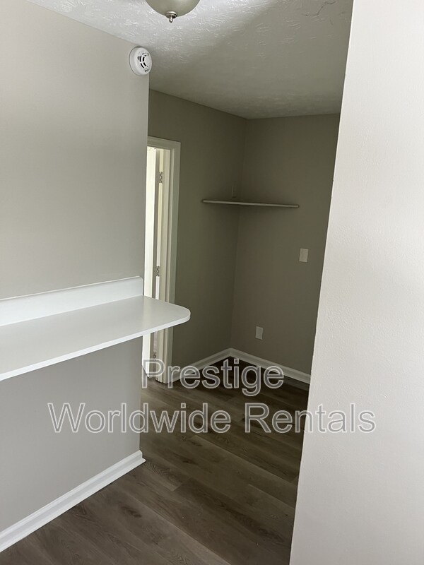 Building Photo - 4483 Oriole St