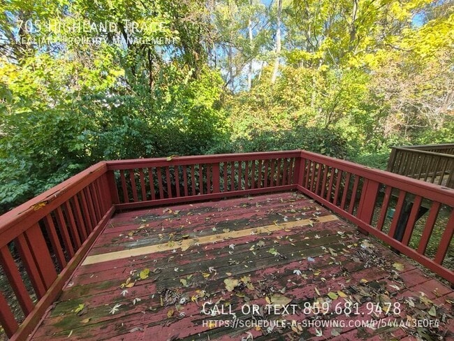 Building Photo - 705 Highland Trce