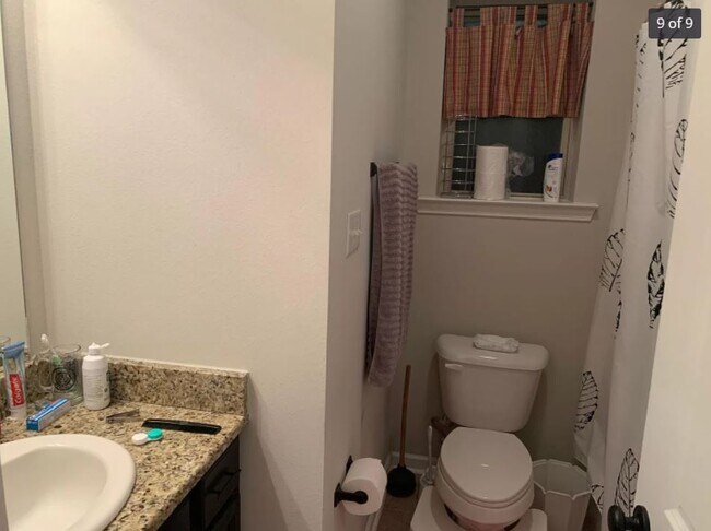 Building Photo - 210 Moss Bluff Dr