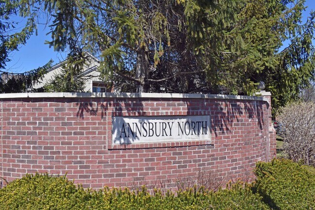 Building Photo - 8170 W Annsbury Cir