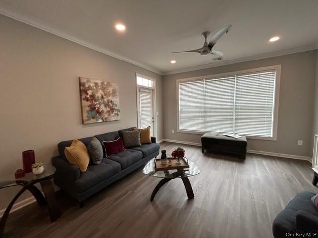 Building Photo - 716 Charles Pond Dr