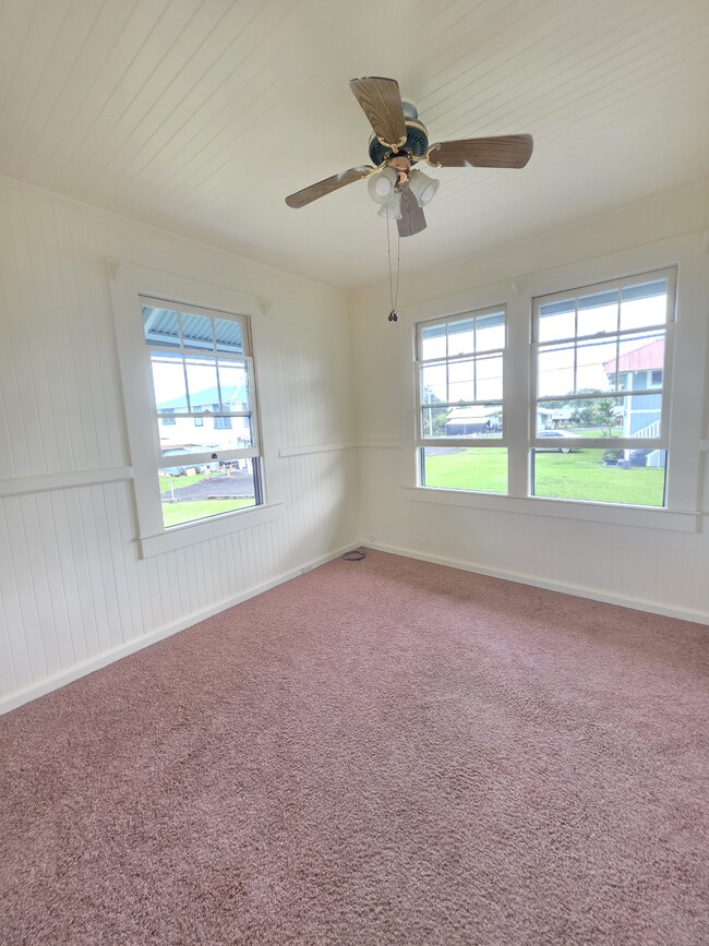 Building Photo - 418A Kukuau St