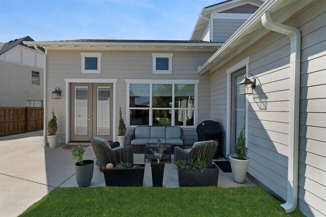 Building Photo - 14104 Cross Oaks Pl