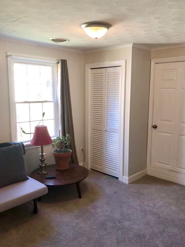 Building Photo - 1128 Sumpter St