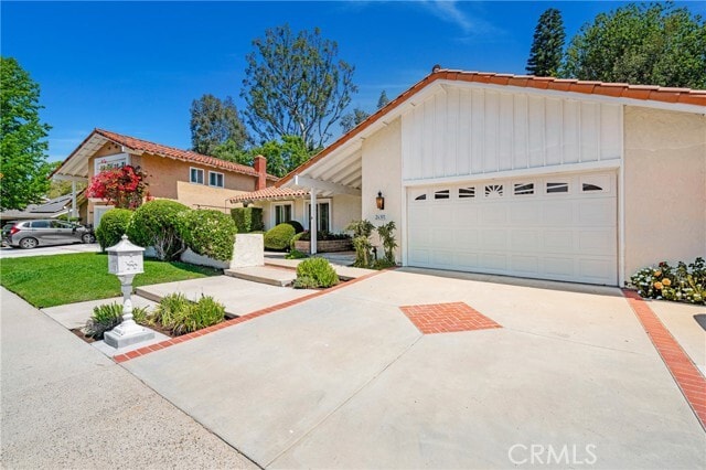 Building Photo - 26501 Cortina Dr