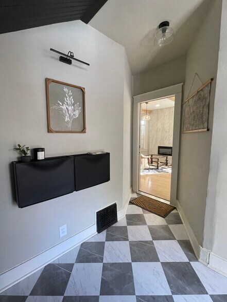 Building Photo - 502 Woodworth Ave