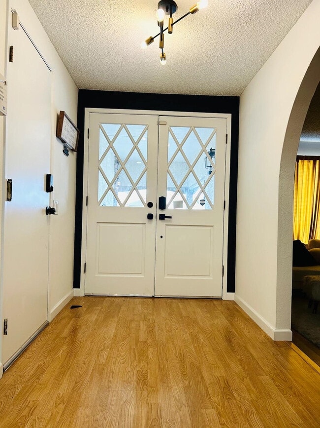 Building Photo - 2500 Kirkwood Dr