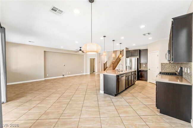 Building Photo - 6613 Dome Rock St