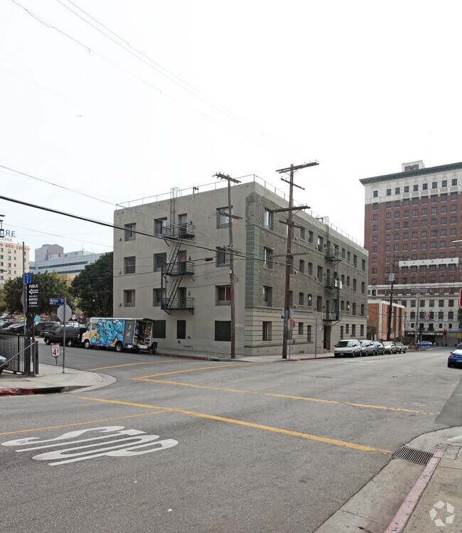 Primary Photo - Witmer Apartments