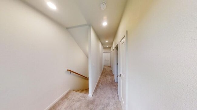 Building Photo - Modern Luxury Townhome: Convenient Urban L...