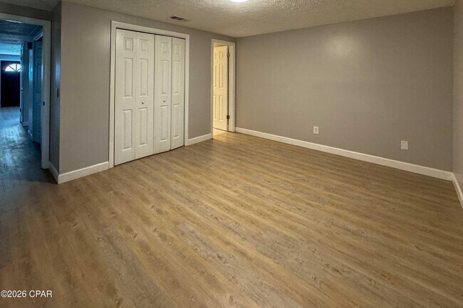 Building Photo - 1029 Bradley Cir