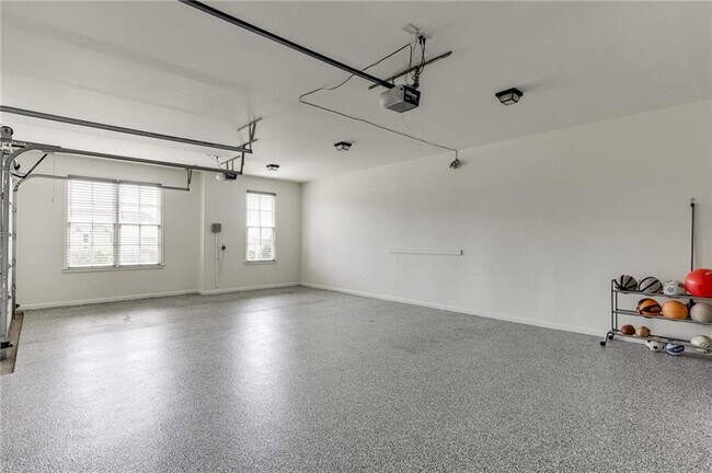 Building Photo - 4612 Grandview Pkwy