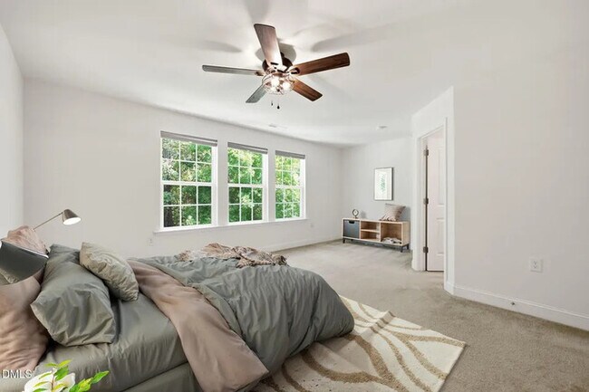 Building Photo - Lease OR Lease to Own