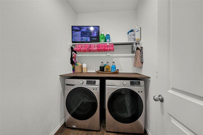 Building Photo - 18502 N Portbec Ct