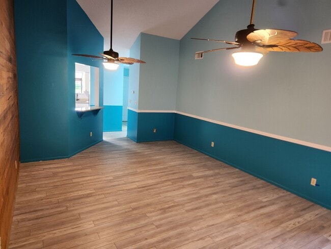Building Photo - 196 White Fawn Dr