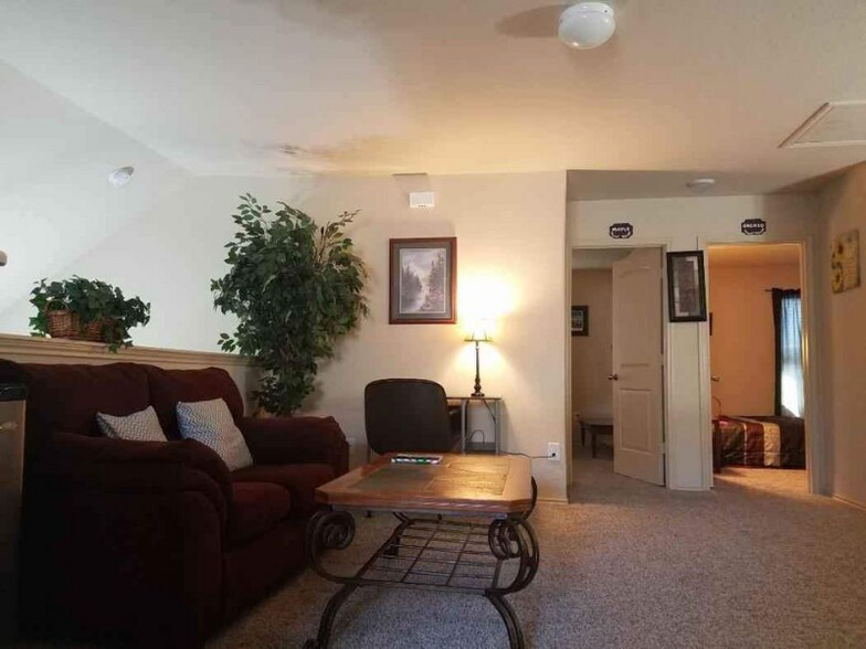 Building Photo - 21691 Horseshoe Dr
