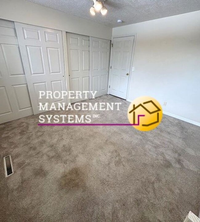 Building Photo - 2 Bedroom Condo in Millcreek!