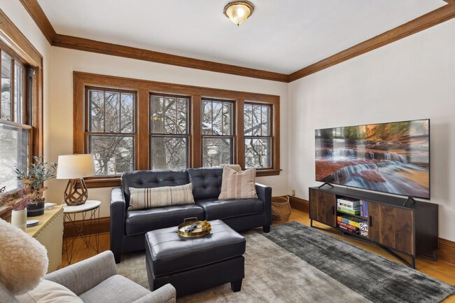 Building Photo - 3006 W 44th St