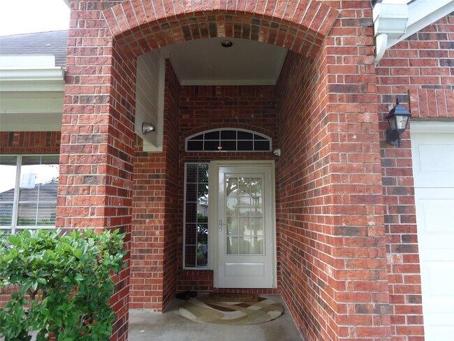 Building Photo - 5611 Eagle Sky Blvd