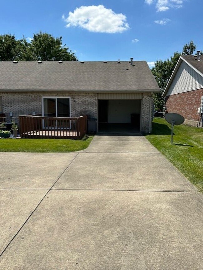 Building Photo - Updated Ranch with 2 Bedrooms, 1 Bath, and 1-Car Attached Garage in Troy, Ohio - Your Perfect Hom...