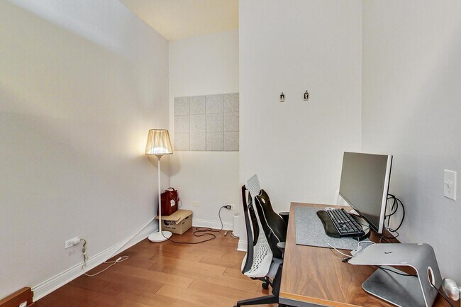 Building Photo - 230 W Division St